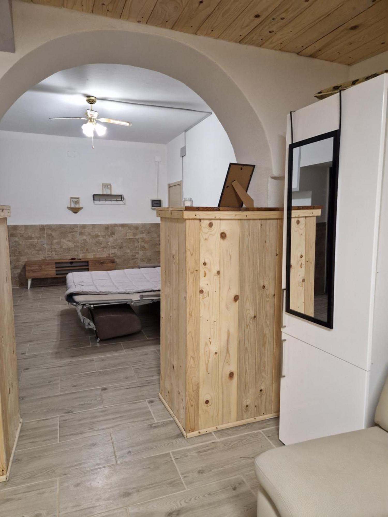 Underground Home Vicino Metropolitana Comasina Cormano Exterior foto